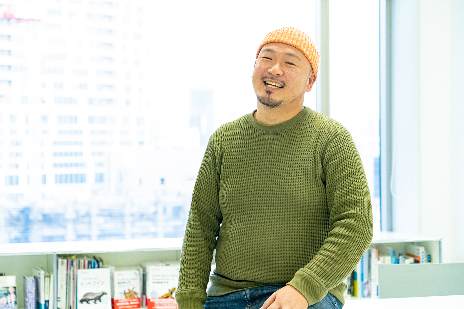 書くか書かないかは別、できるだけいろんな風景を見ておく」“稀人ハンター”川内イオが出会った、ウルトラニッチな人々 | FREENANCE MAG